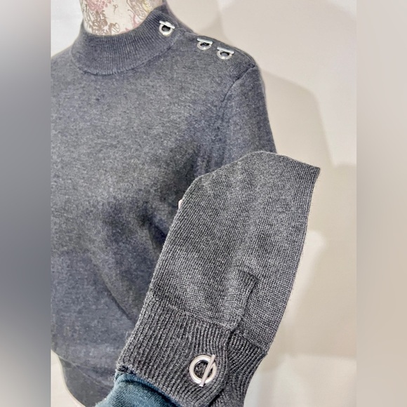 JOAN VASS‎ Charcoal gray mock neck sweater size M. - Picture 4 of 13